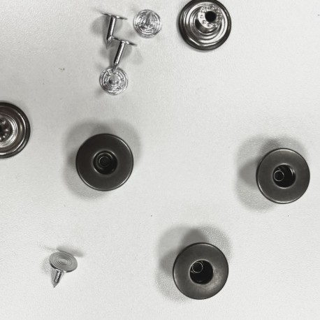 5 boutons JEANS "trous" 17mm ACIER